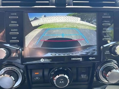 Used 2021 Toyota 4Runner TRD Off-Road Premium w/ Moonroof Package AWD/4WD image 17