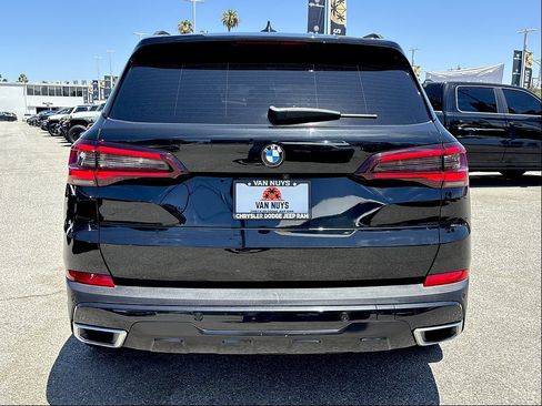 Used 2023 BMW X5 xDrive40i w/ Premium Package AWD/4WD image 4