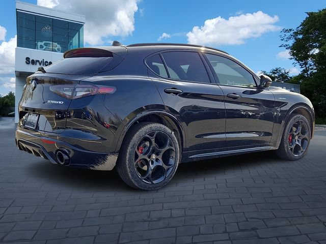 New 2026 Alfa Romeo Stelvio Sprint AWD/4WD image 3