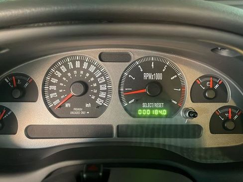 Used 2004 Ford Mustang Mach 1 RWD image 32