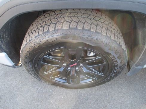 Certified 2024 GMC Sierra 1500 Elevation w/ Elevation Premium Package image 13