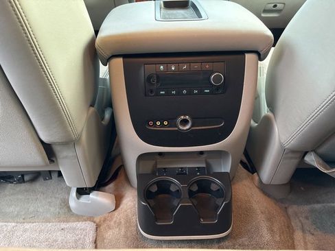 Used 2008 Chevrolet Suburban LT w/ LT Preferred Equipment Group image 32