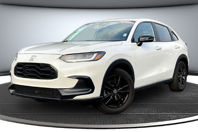Certified 2026 Honda HR-V Sport image 1