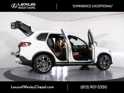 Used 2026 BMW X5 xDrive40i w/ Premium Package AWD/4WD image 15