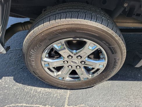 Used 2023 Ford F150 Lariat RWD image 39