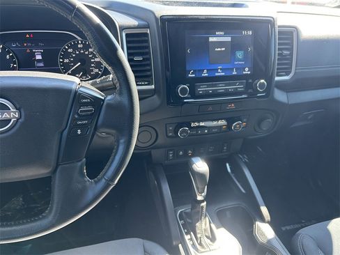 Used 2023 Nissan Frontier SV w/ SV Convenience Package image 15