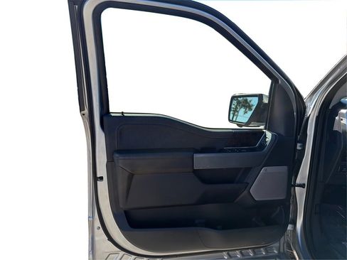 Used 2023 Ford F150 Lariat w/ Trailer Tow Package image 20