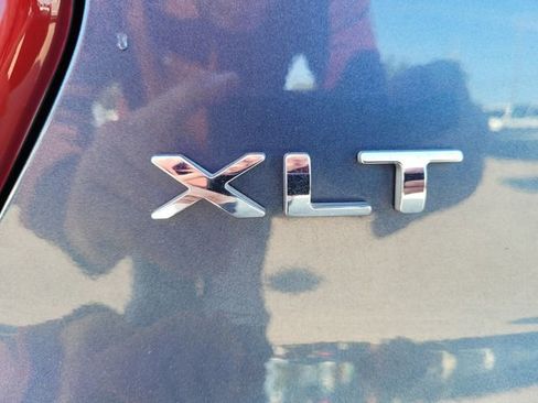 Certified 2018 Ford Explorer XLT w/ Equipment Group 202A image 16