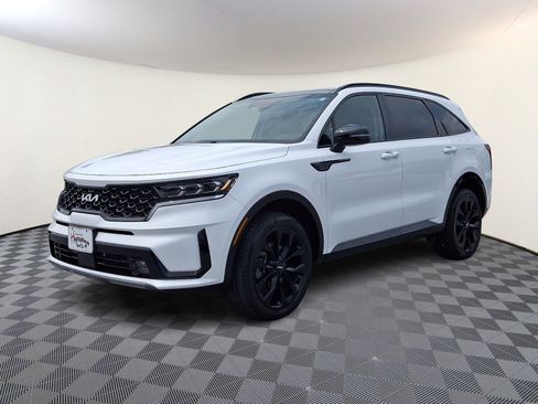 Certified 2023 Kia Sorento SX AWD/4WD image 3