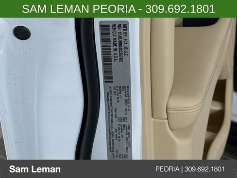 New 2025 Jeep Grand Cherokee Limited w/ Luxury Tech Group II image 32