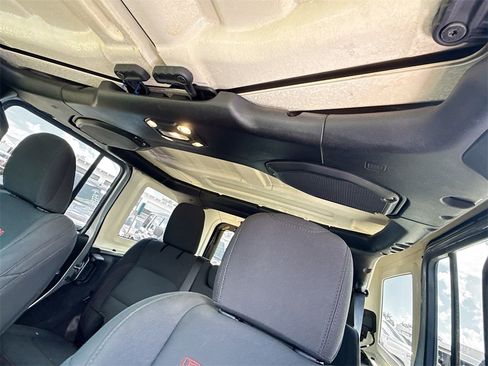 Used 2021 Jeep Wrangler Unlimited Rubicon image 19