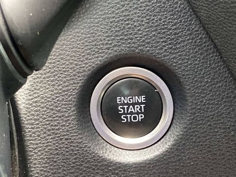Used 2021 Toyota Corolla SE FWD image 30