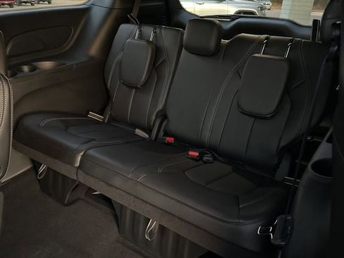 New 2026 Chrysler Voyager LX image 13