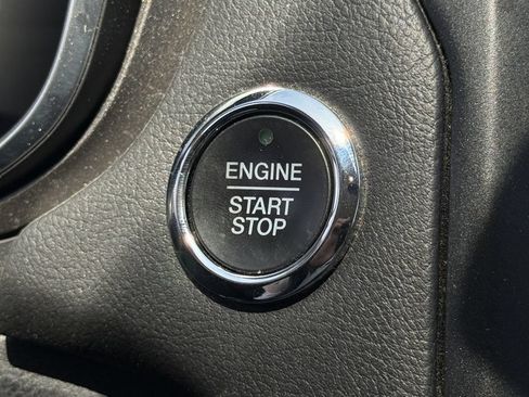 Used 2019 Ford Fusion SE w/ Equipment Group 151A FWD image 22
