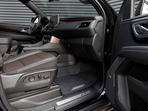 Used 2023 Chevrolet Tahoe High Country w/ Premium Package image 36