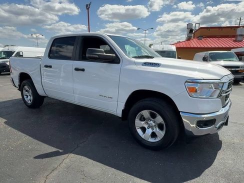 Used 2023 RAM 1500 Big Horn AWD/4WD image 2