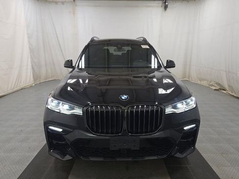 Used 2022 BMW X7 M50i w/ Executive Package image 2