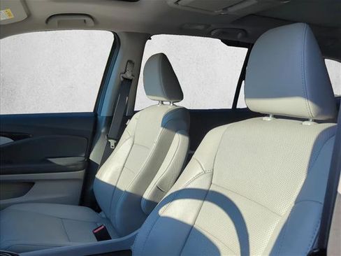 Used 2022 Honda Pilot Elite image 11