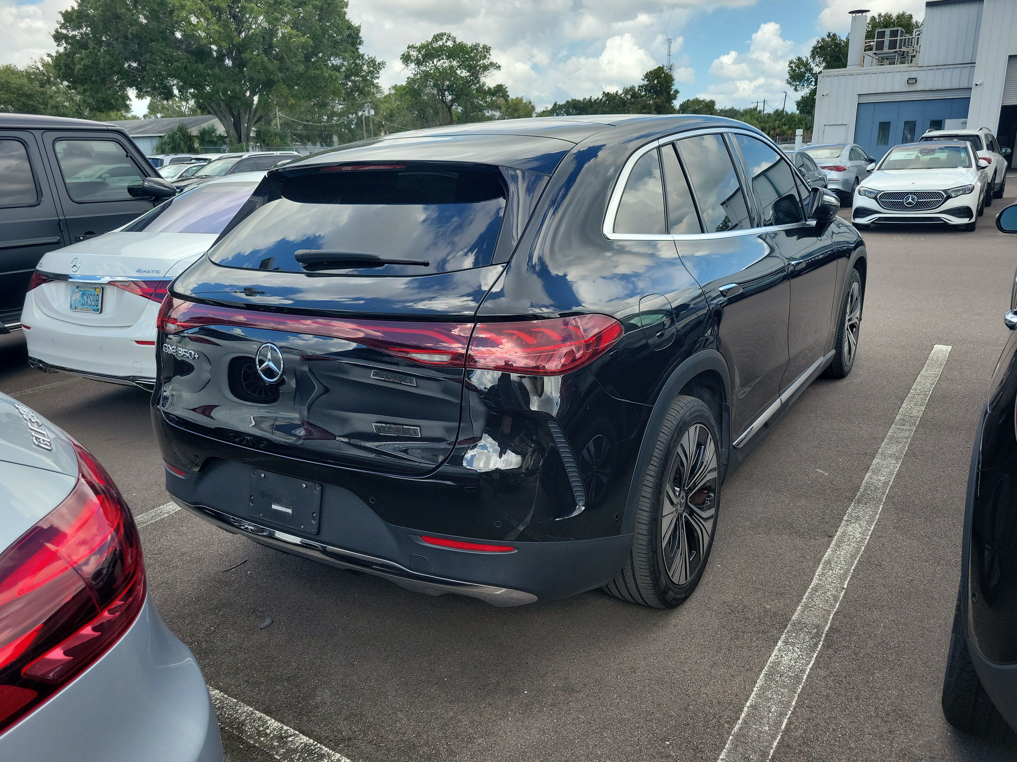 Used 2023 Mercedes-Benz EQE 350+ SUV image 4