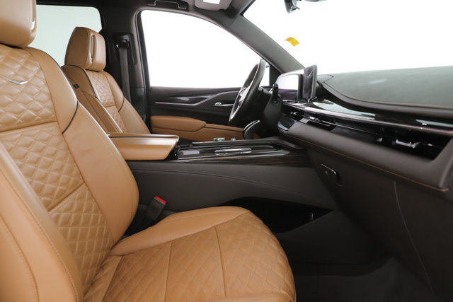 Used 2022 Cadillac Escalade Premium Luxury w/ Performance Package AWD/4WD image 32