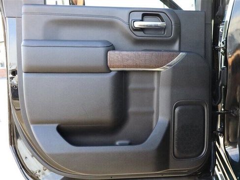 Used 2023 GMC Sierra 3500 Denali w/ Denali Black Diamond Edition image 24