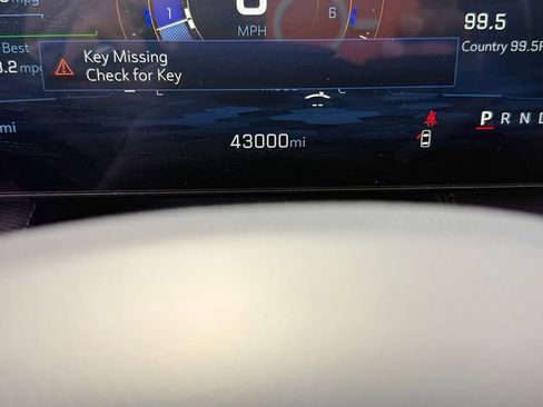 Used 2025 Chevrolet Equinox LT w/ Convenience Package II image 6