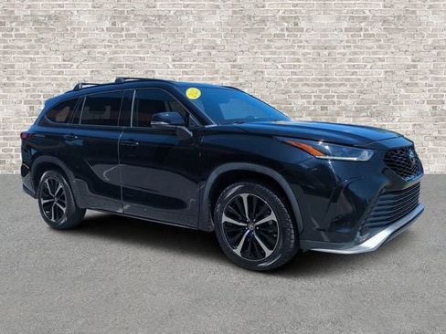 Used 2021 Toyota Highlander XSE FWD image 30