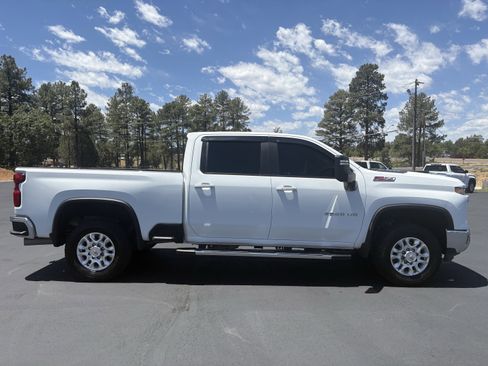Used 2024 Chevrolet Silverado 2500 LT AWD/4WD image 7