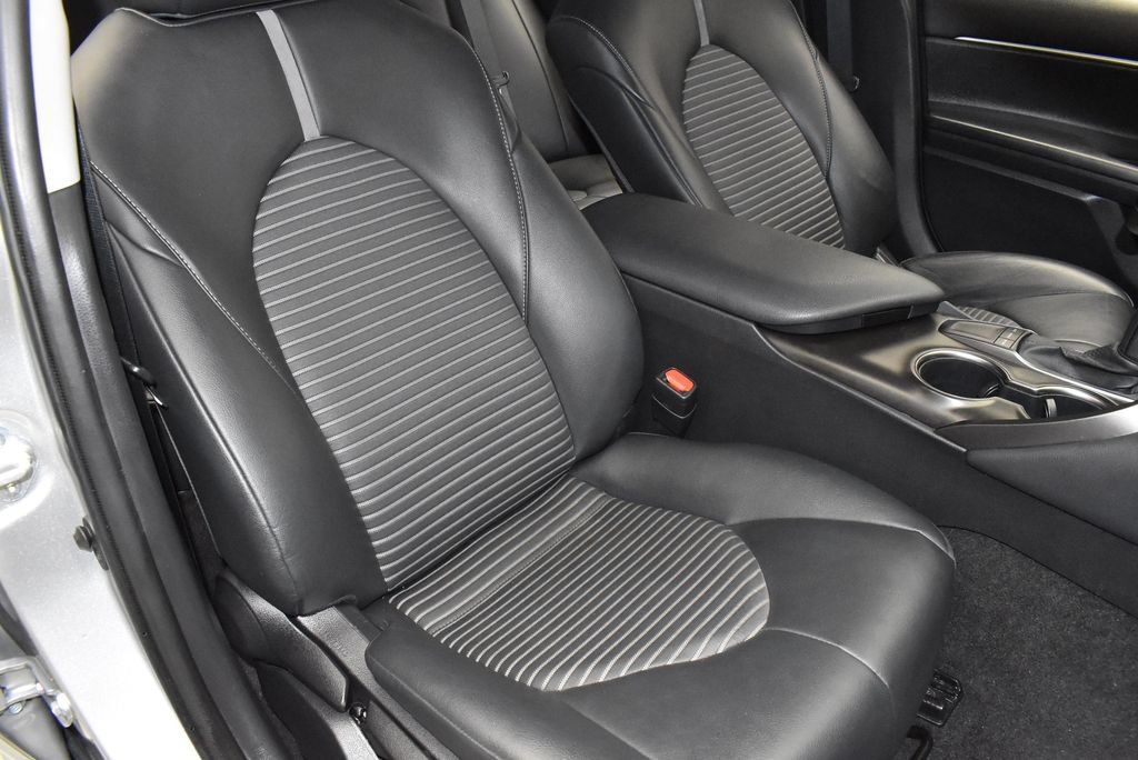 Used 2023 Toyota Camry SE FWD image 21