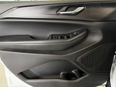 Used 2023 Jeep Grand Cherokee L Laredo w/ Luxury Tech Group I image 15