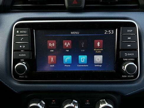 Used 2025 Nissan Versa SV image 25