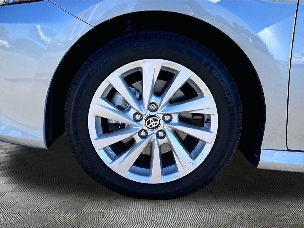 Used 2024 Toyota Camry LE AWD/4WD image 7