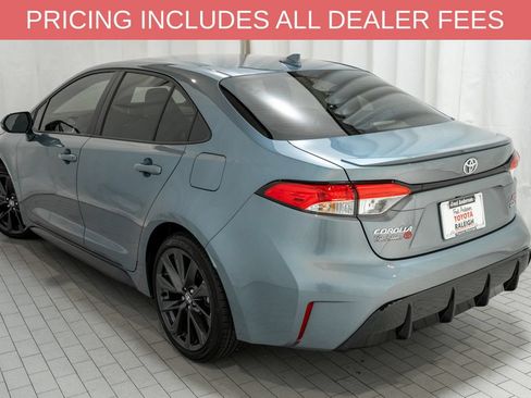 Used 2026 Toyota Corolla SE w/ SE Premium Package FWD image 3