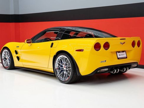 Used 2010 Chevrolet Corvette ZR1 w/ Preferred Equipment Group RWD image 27