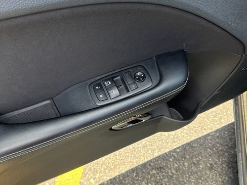 Used 2019 Dodge Challenger SRT Hellcat Redeye RWD image 11