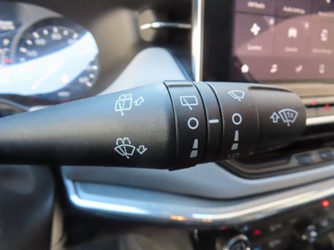 Used 2024 Jeep Compass Limited image 23