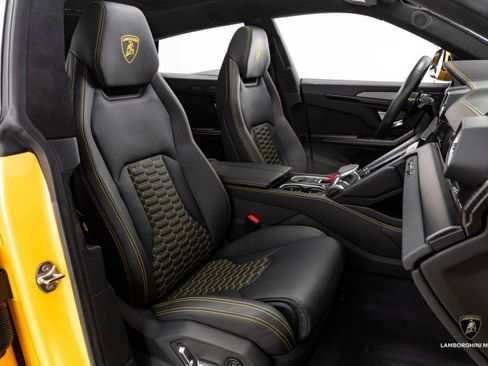 Used 2023 Lamborghini Urus S image 41