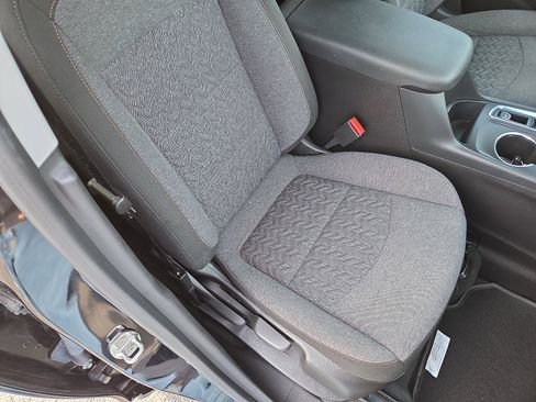 Used 2024 Chevrolet Equinox LT image 16