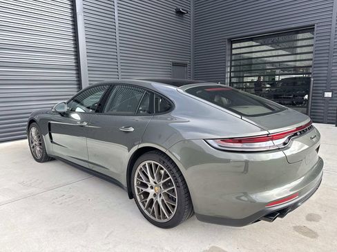 Used 2023 Porsche Panamera image 3