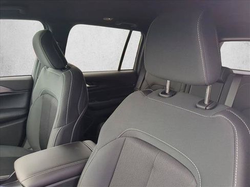 New 2026 Jeep Grand Cherokee Laredo RWD image 4