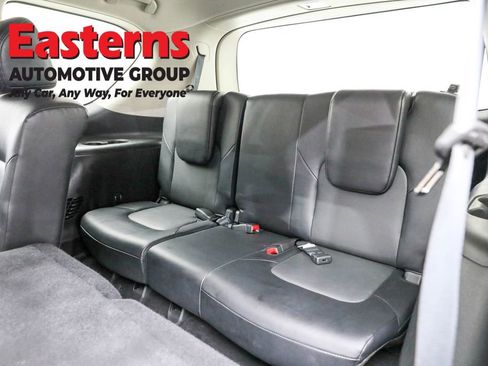 Used 2024 Nissan Armada SV image 28