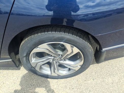 Used 2020 Honda Accord EX image 8