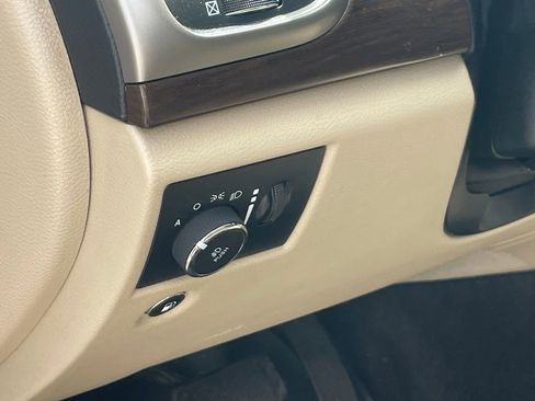 Used 2018 Jeep Grand Cherokee Laredo image 6