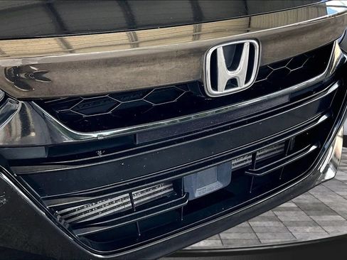 Used 2018 Honda Accord Sport image 29
