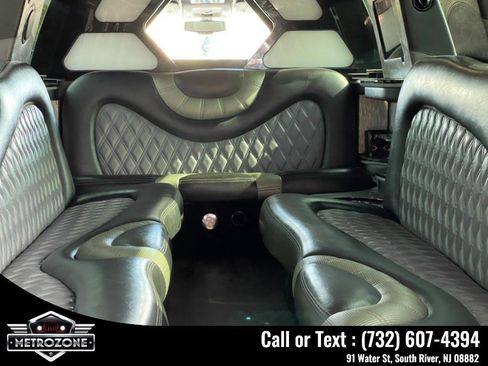 Used 2016 Cadillac Escalade 2WD image 16