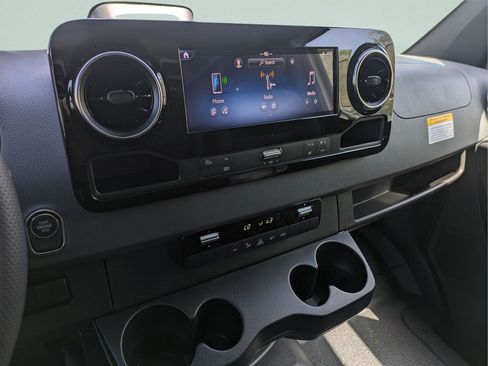 New 2026 Mercedes-Benz Sprinter 2500 image 5