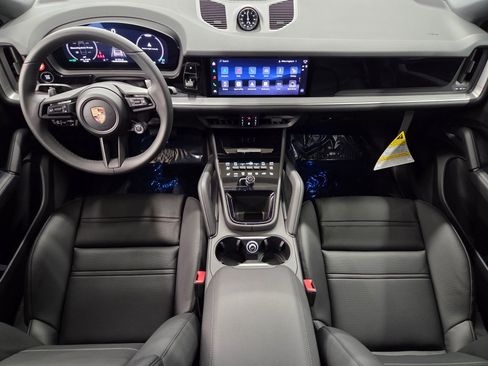 New 2026 Porsche Cayenne Coupe AWD/4WD image 13