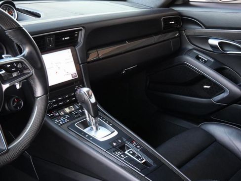 Used 2019 Porsche 911 Turbo S image 9