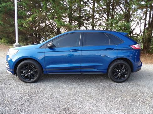 Used 2024 Ford Edge SE w/ Black Appearance Package AWD/4WD image 2