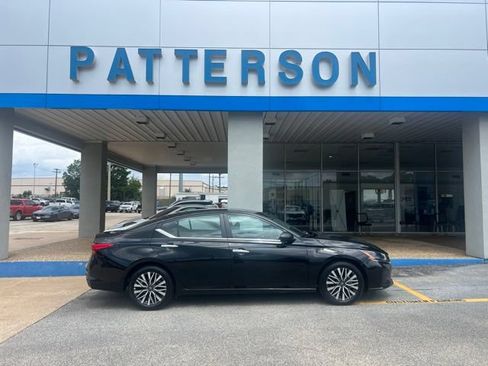 Used 2025 Nissan Altima 2.5 SV FWD image 1